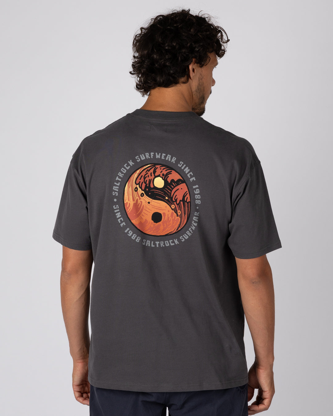 YIN YANG WAVE T/SHIRT DARK GREY