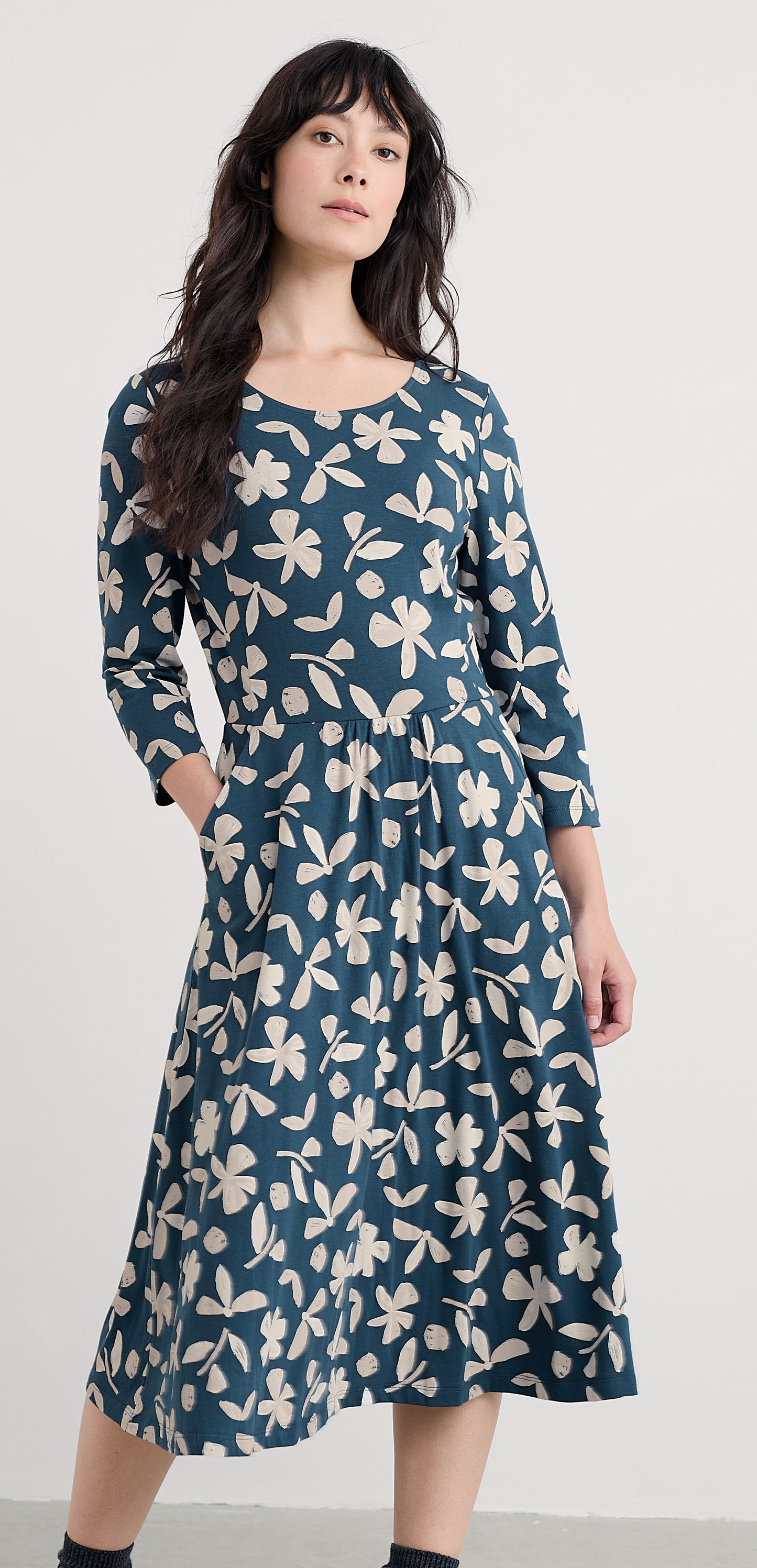 April Jersey Dress Organic Shapes Dark Lugger